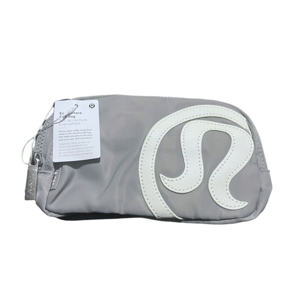 lululemon belt bag big logo Everywhere Large 2L – Peloton Apparel Keep them close in this versatile belt bag that helps you get out the door and on to your next adventure NWT Lululemon Everywhere Belt Bag